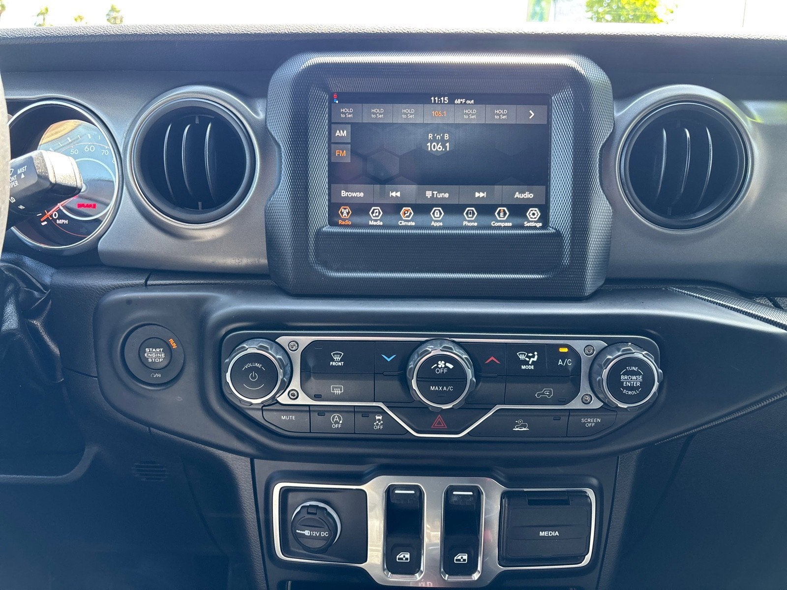 2023 Jeep Wrangler Willys