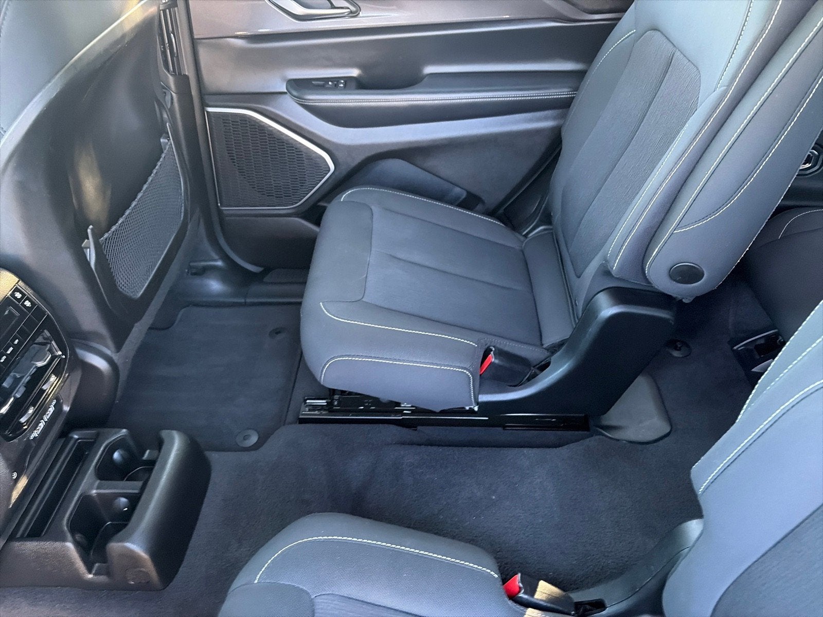 2021 Jeep Grand Cherokee L Laredo