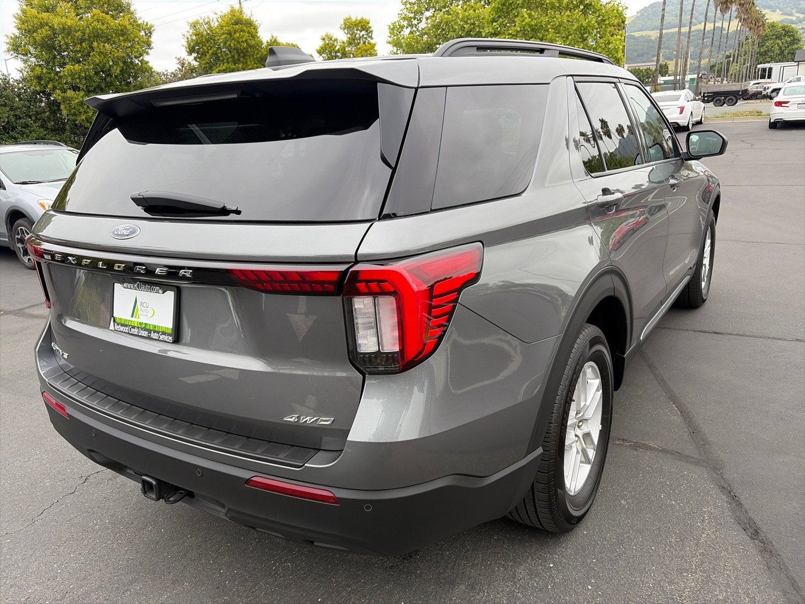 2025 Ford Explorer Active