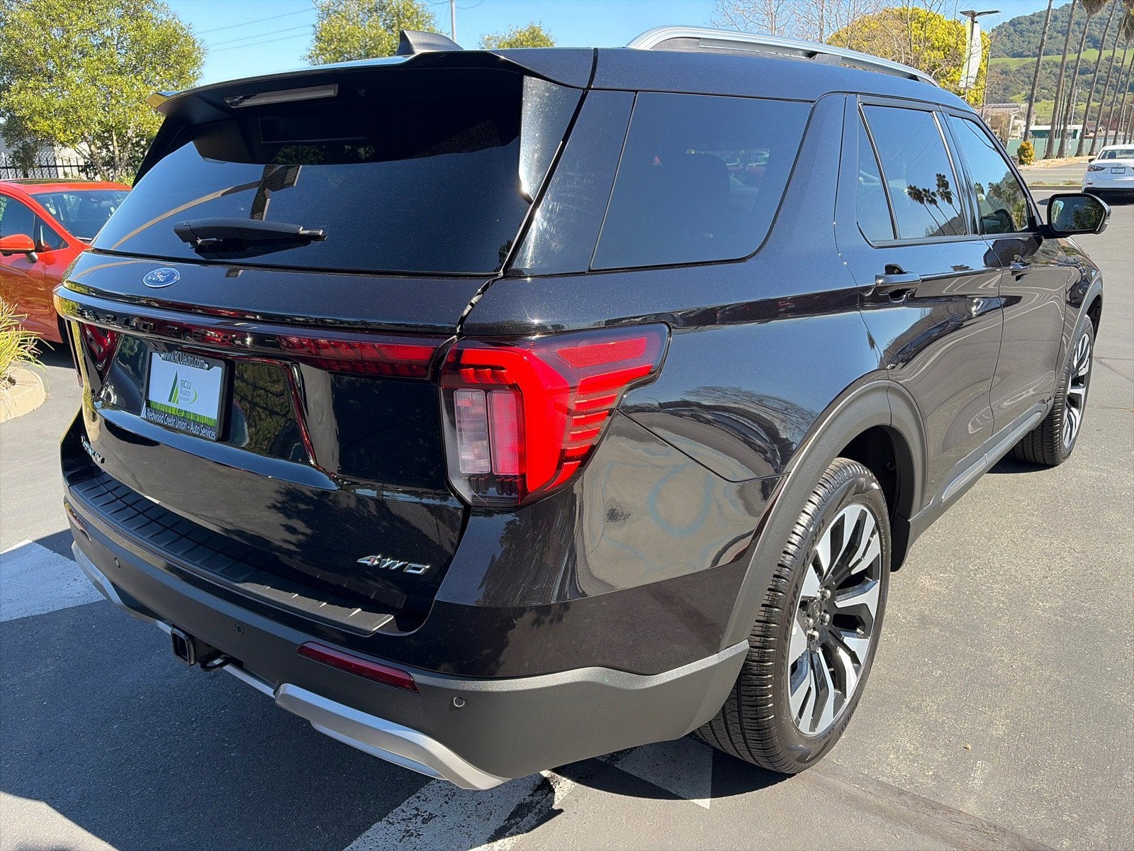 2025 Ford Explorer Platinum