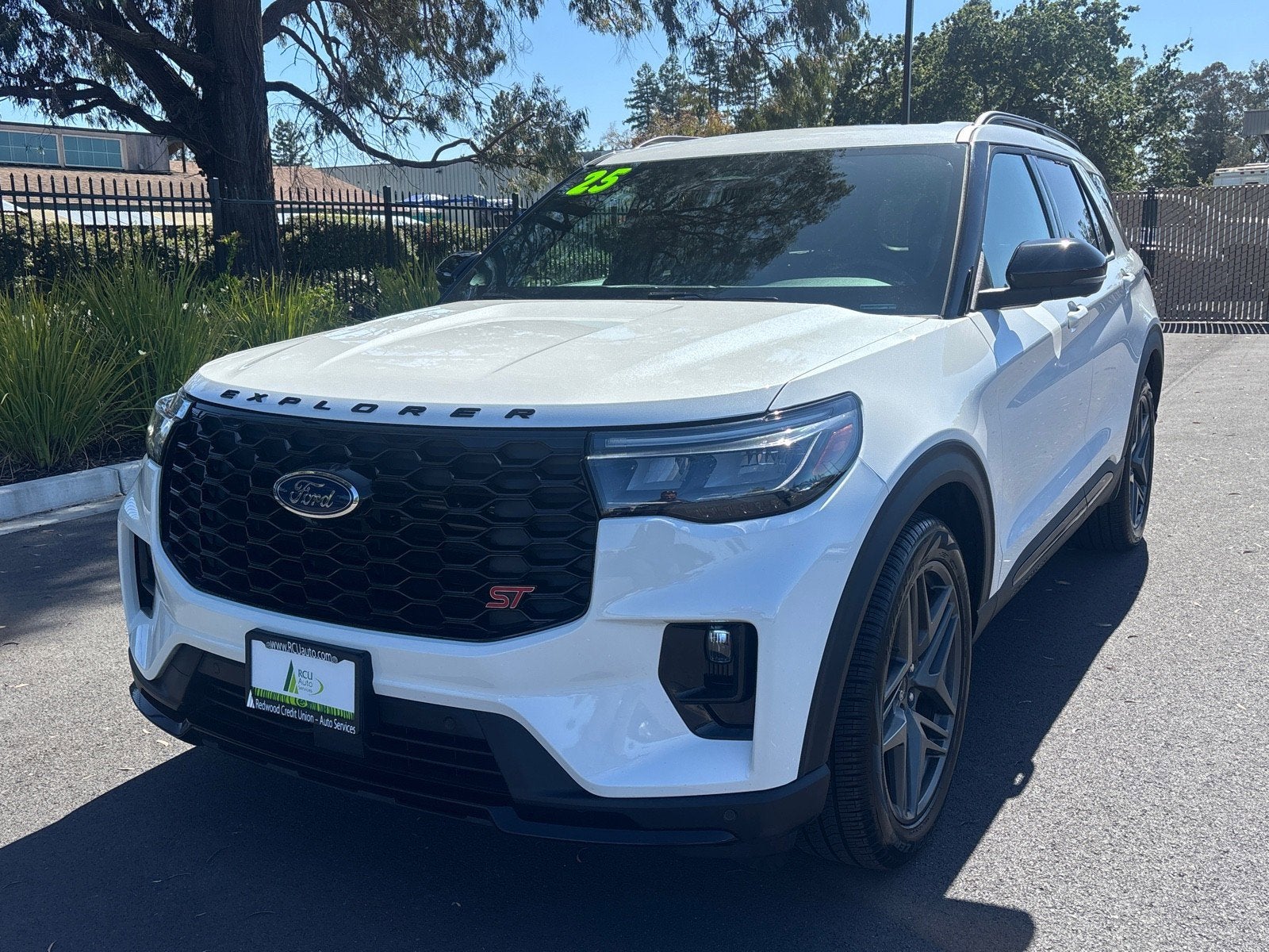 2025 Ford Explorer ST