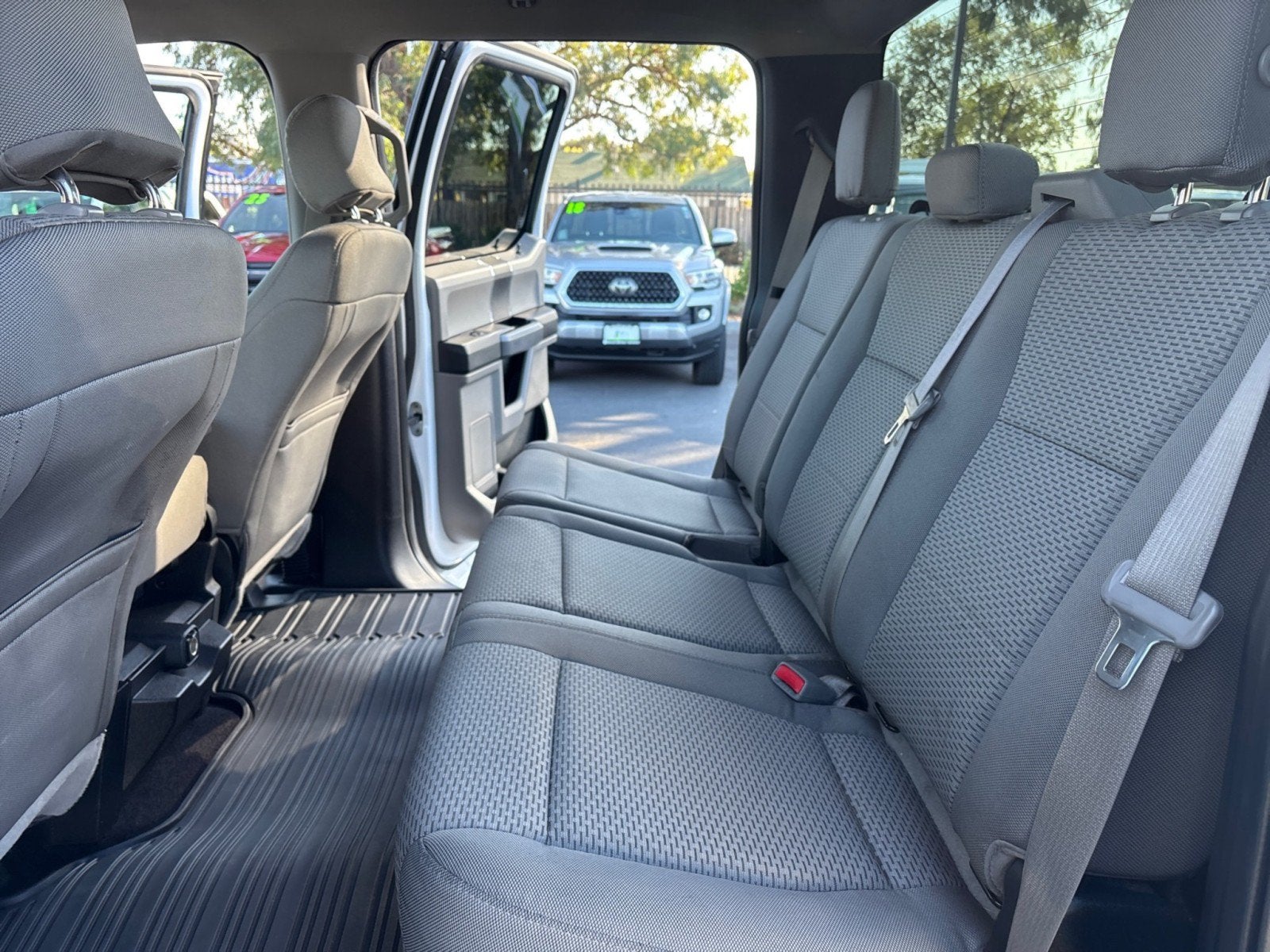 2015 Ford F-150 4WD SUPERCREW 157 XLT