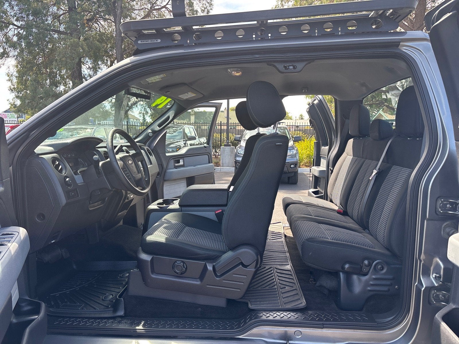 2014 Ford F-150 2WD SUPERCAB 145 STX
