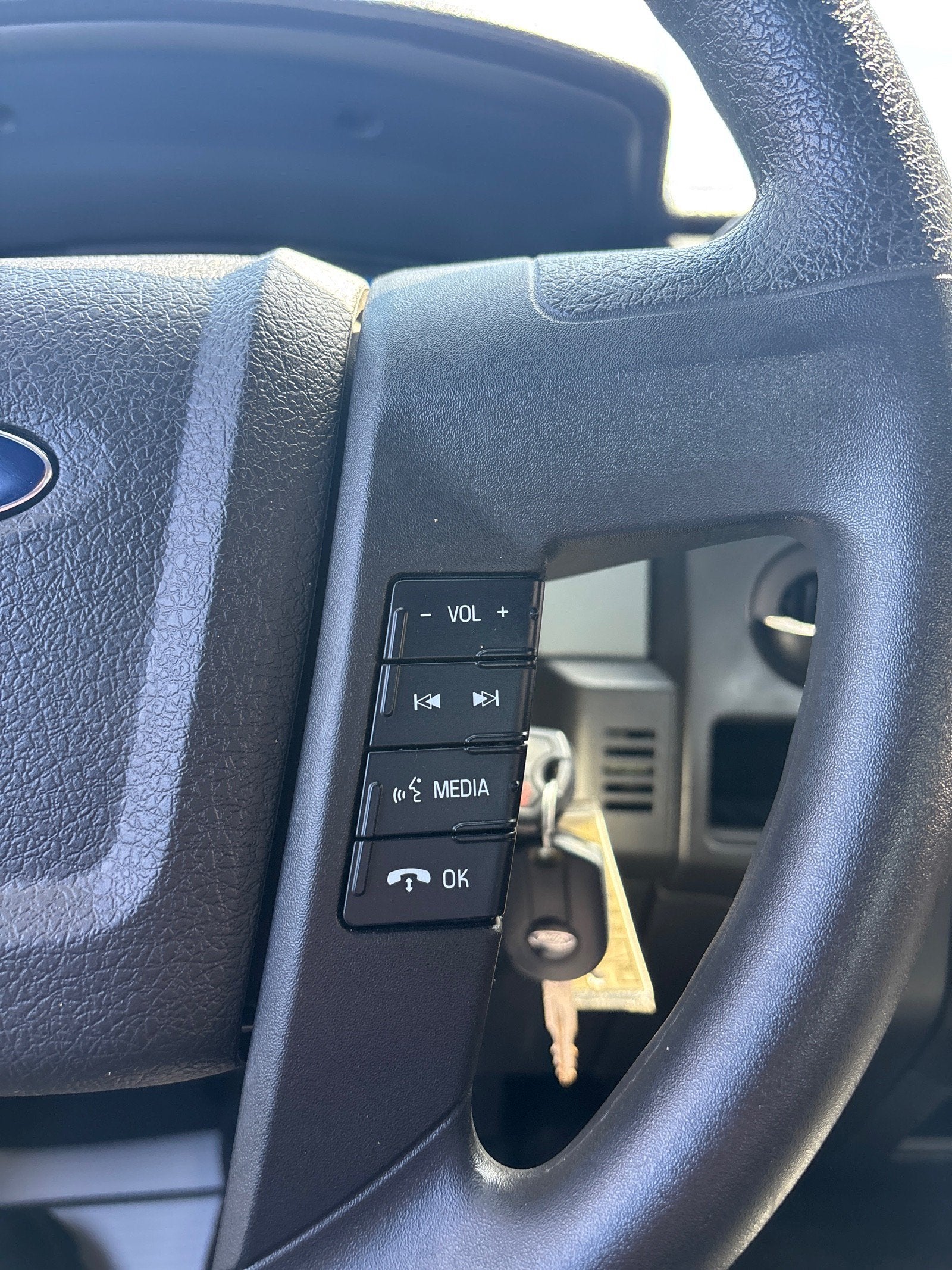 2014 Ford F-150 2WD SUPERCAB 145 STX