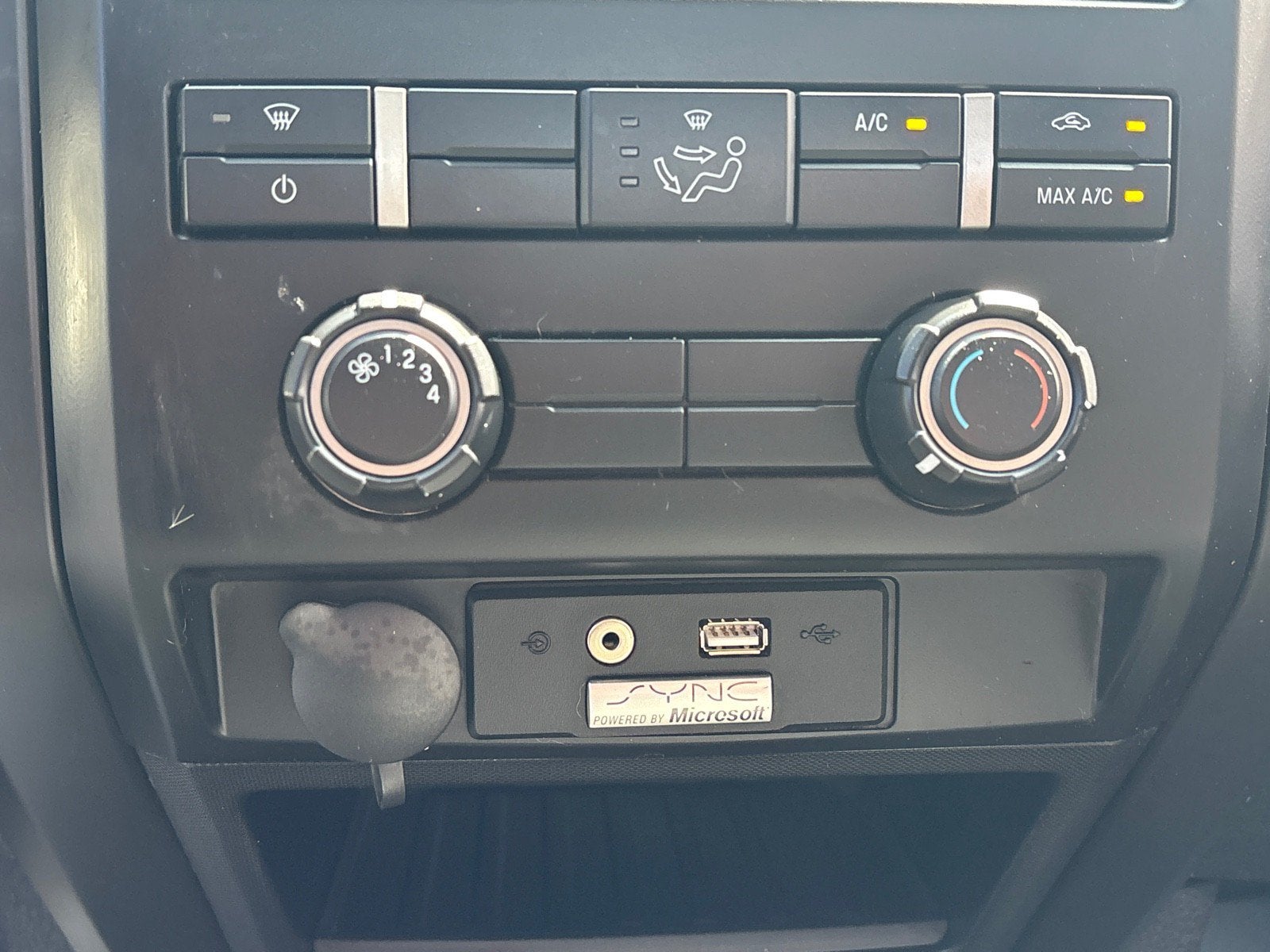 2014 Ford F-150 2WD SUPERCAB 145 STX