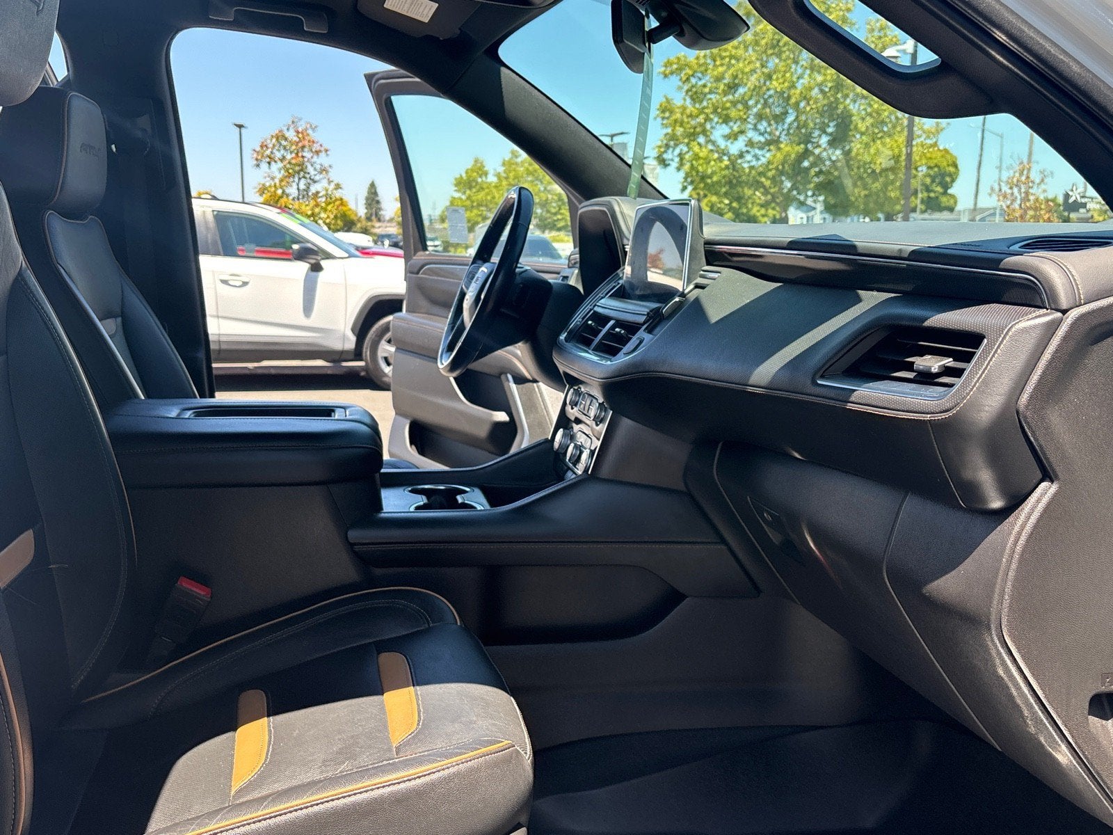 2021 GMC Yukon XL AT4