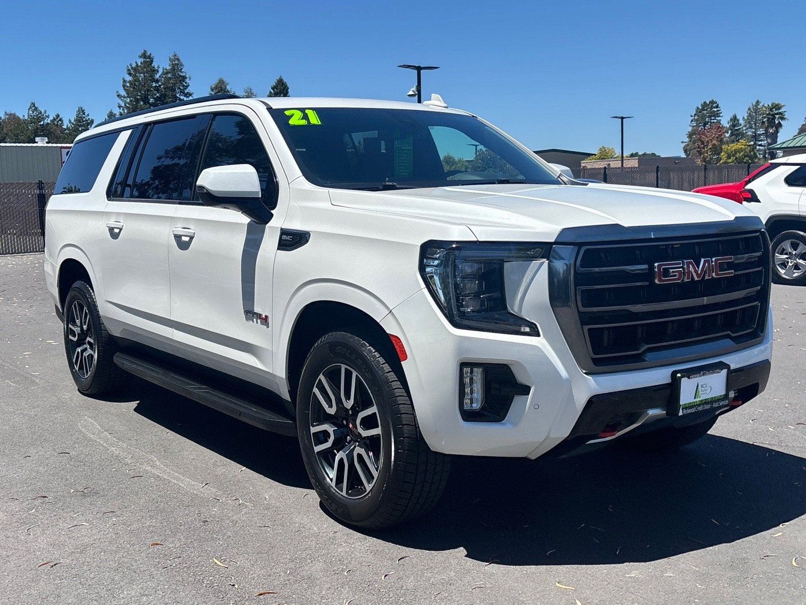 2021 GMC Yukon XL AT4