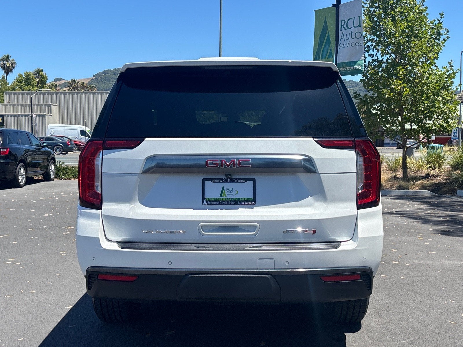 2021 GMC Yukon XL AT4
