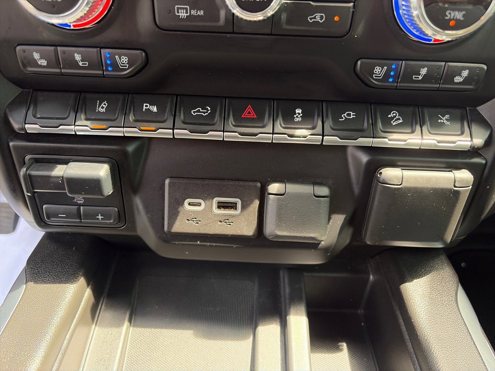2022 GMC Sierra 3500HD AT4
