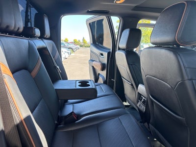 2025 GMC Canyon 4WD AT4