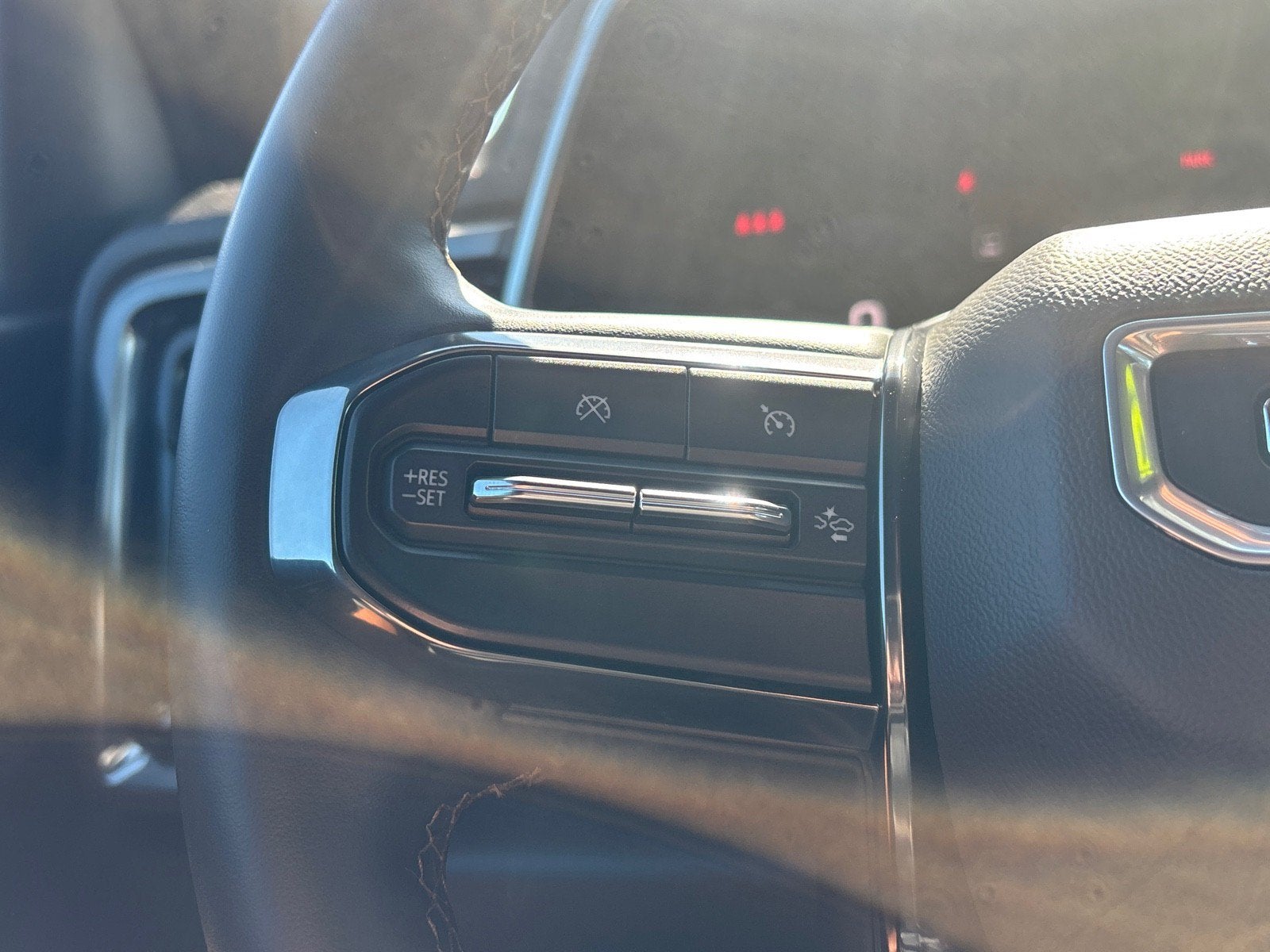 2025 GMC Canyon 4WD AT4