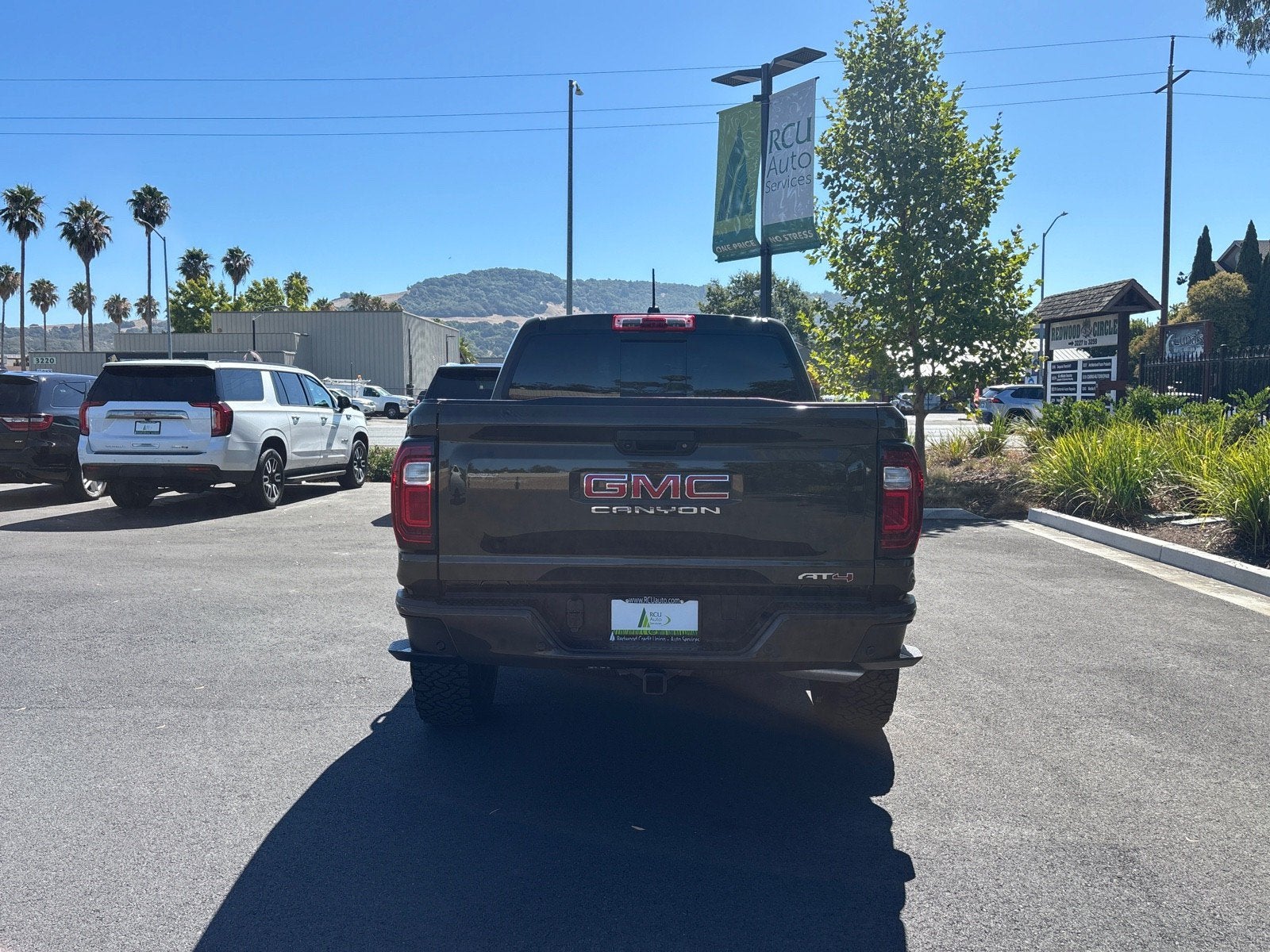 2025 GMC Canyon 4WD AT4