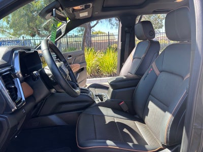 2025 GMC Canyon 4WD AT4