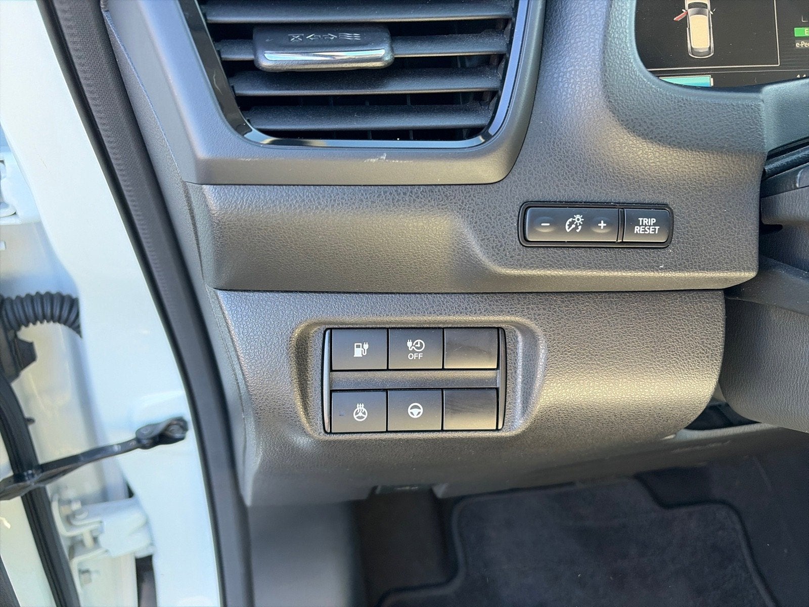 2024 Nissan LEAF SV PLUS