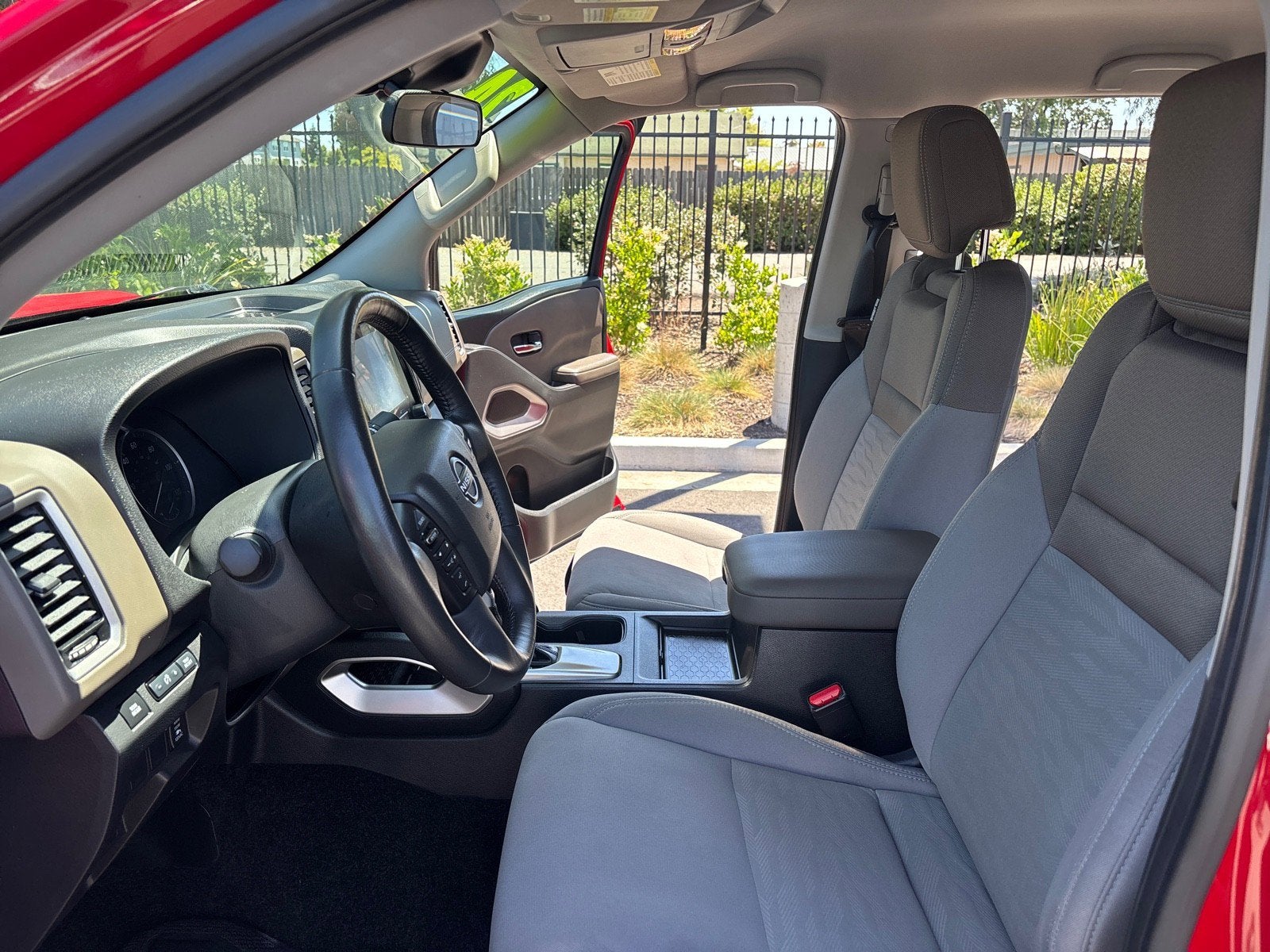 2024 Nissan Frontier SV