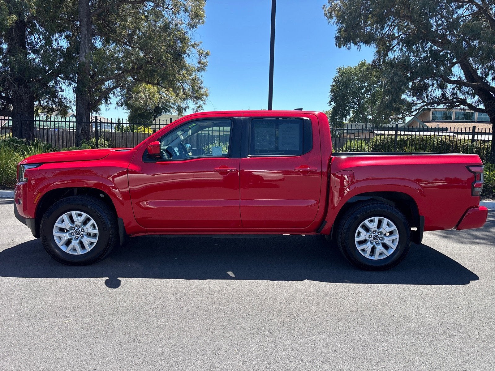2024 Nissan Frontier SV