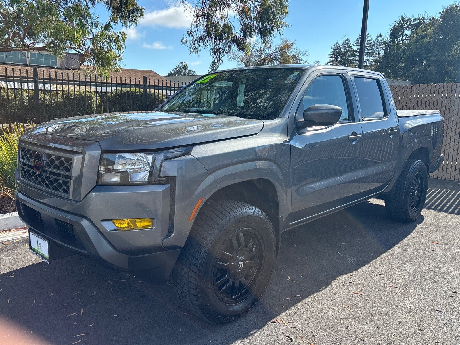 2022 Nissan Frontier SV