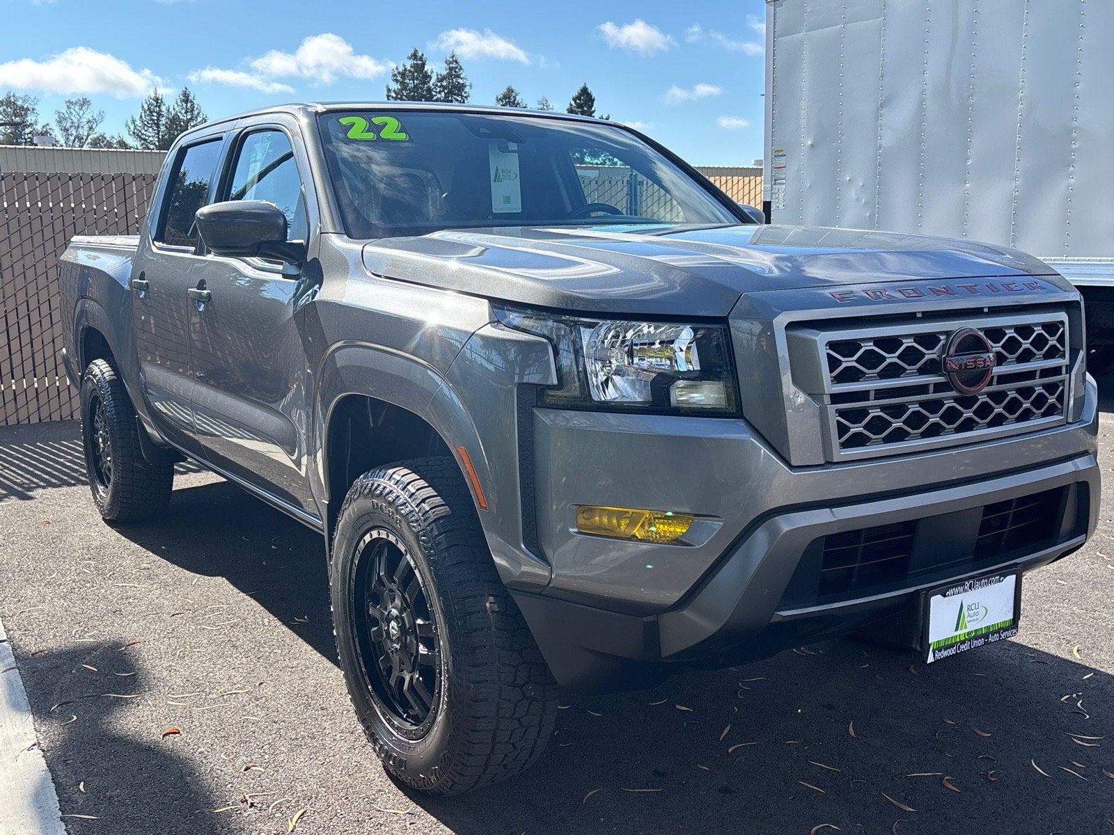 2022 Nissan Frontier SV