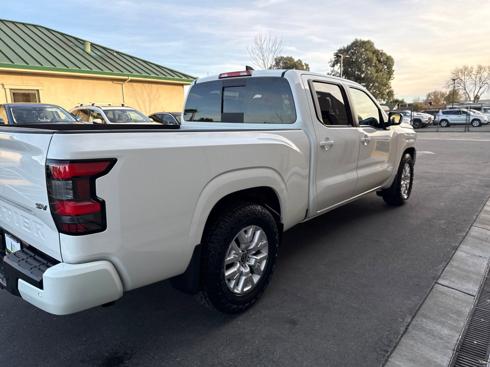 2024 Nissan Frontier SV