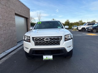 2024 Nissan Frontier SV