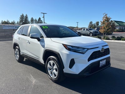 2025 Toyota RAV4 LE