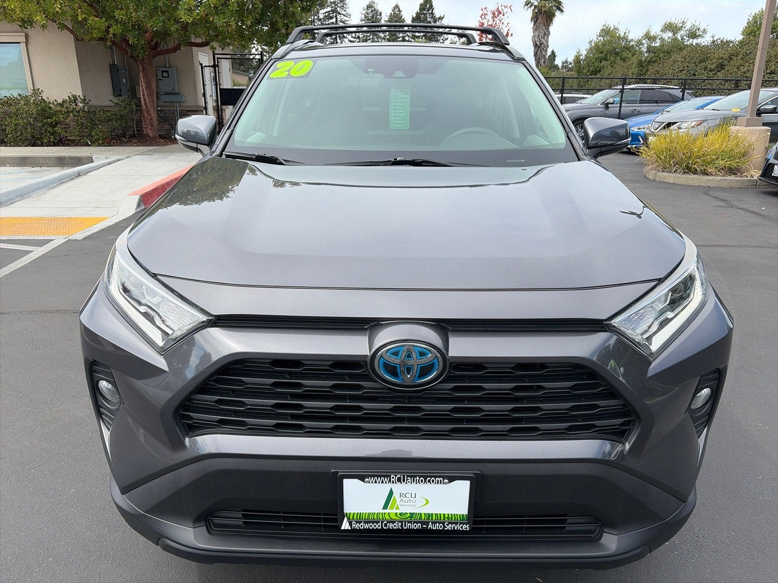 2020 Toyota RAV4 Hybrid XLE