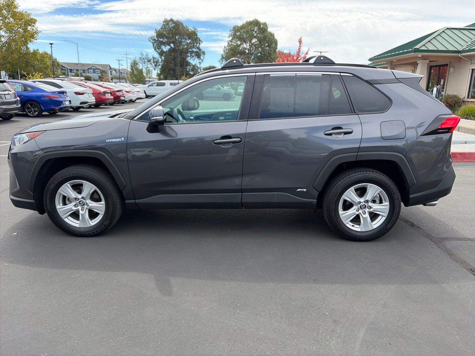 2020 Toyota RAV4 Hybrid XLE