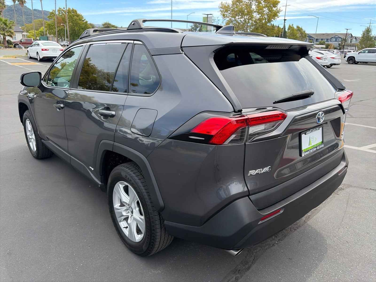 2020 Toyota RAV4 Hybrid XLE