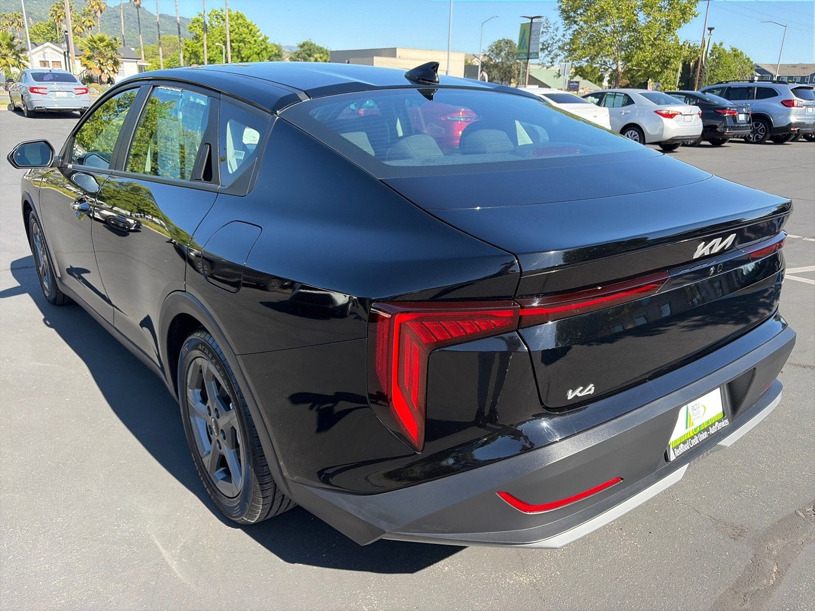 2025 Kia K4 LXS