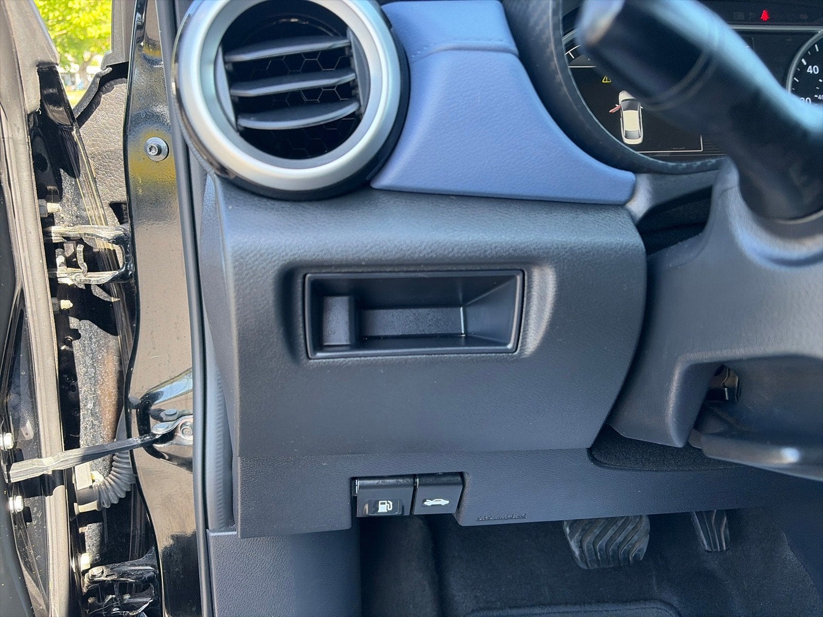 2023 Nissan Versa SV
