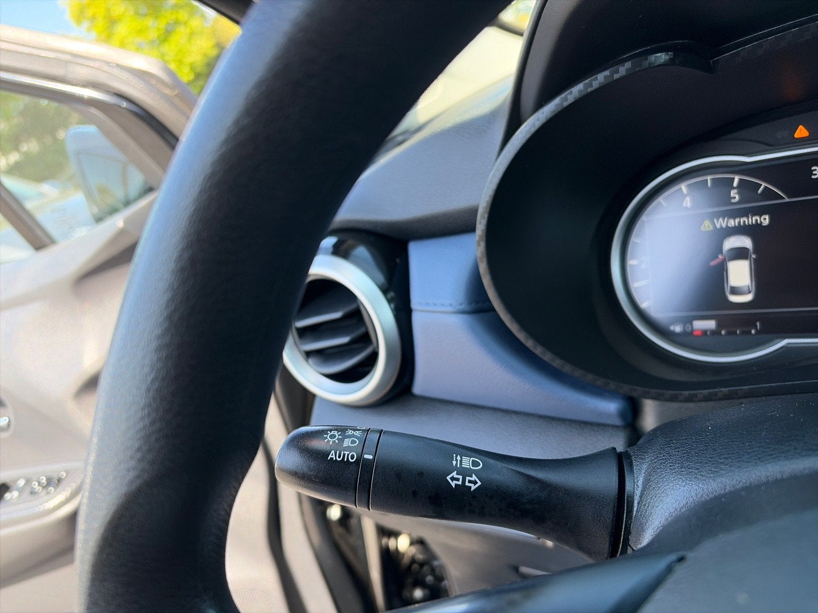2023 Nissan Versa SV
