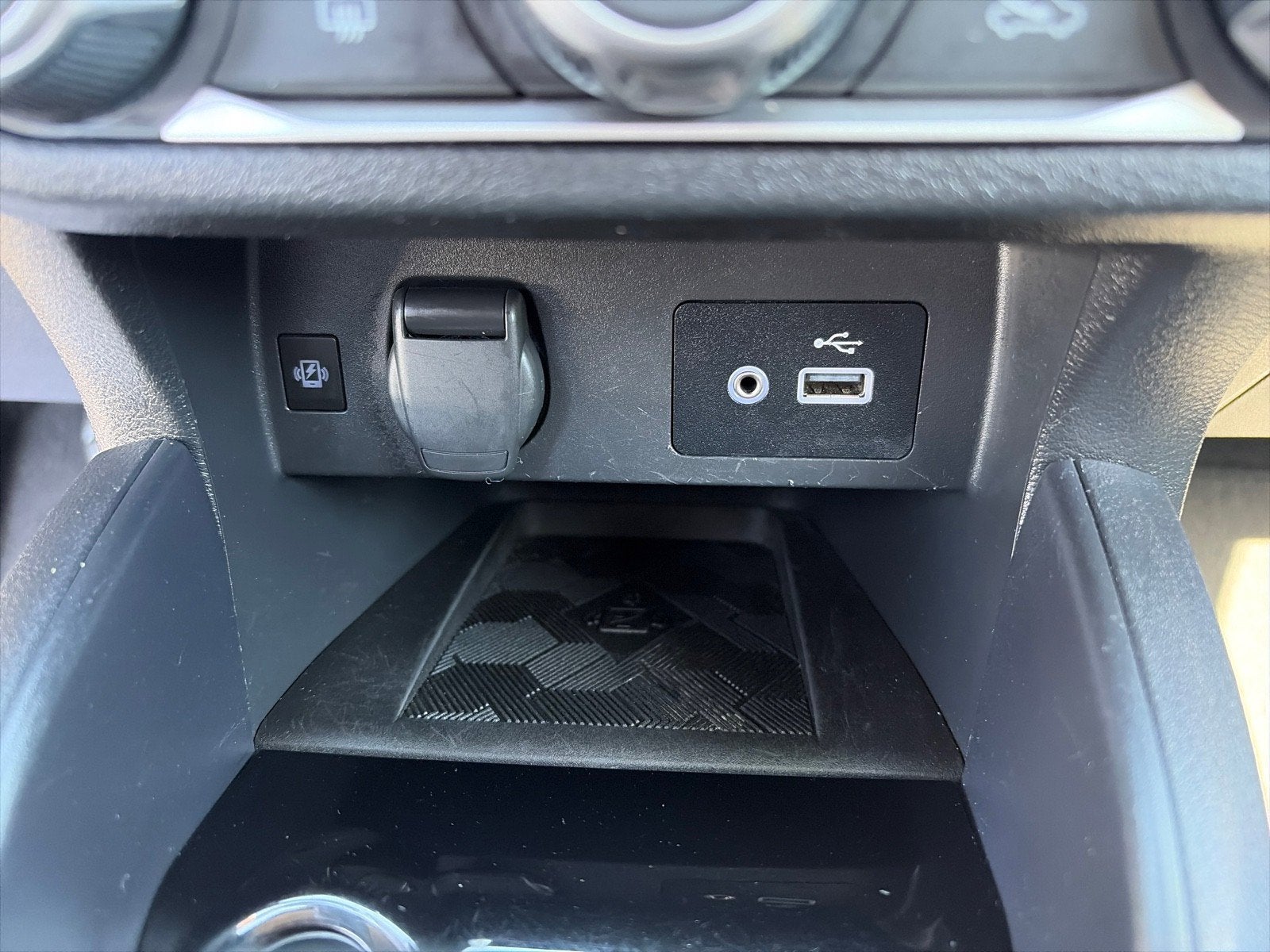 2023 Nissan Versa SV