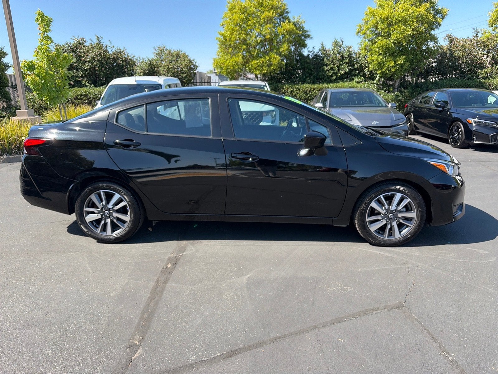 2023 Nissan Versa SV