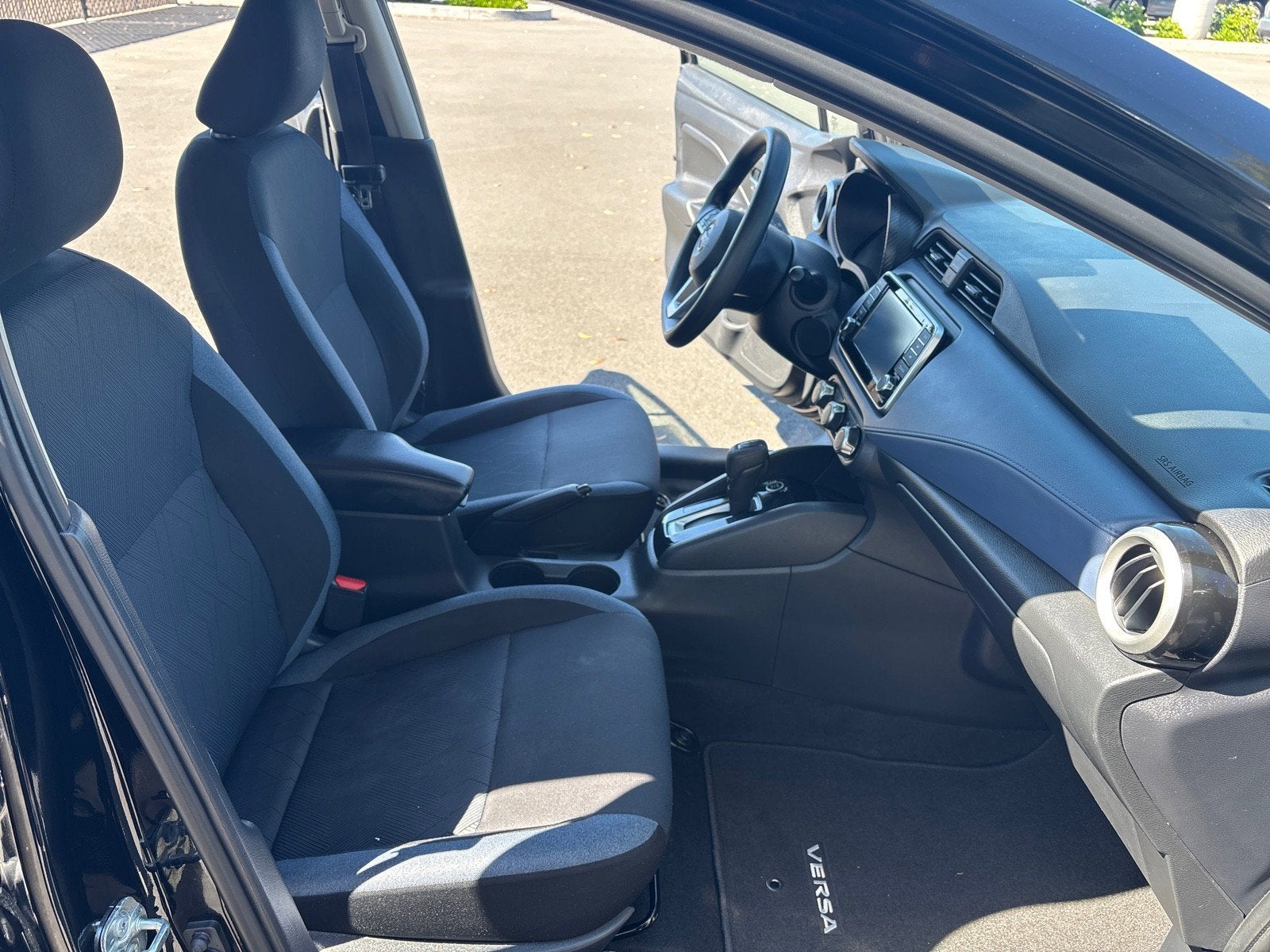 2023 Nissan Versa SV