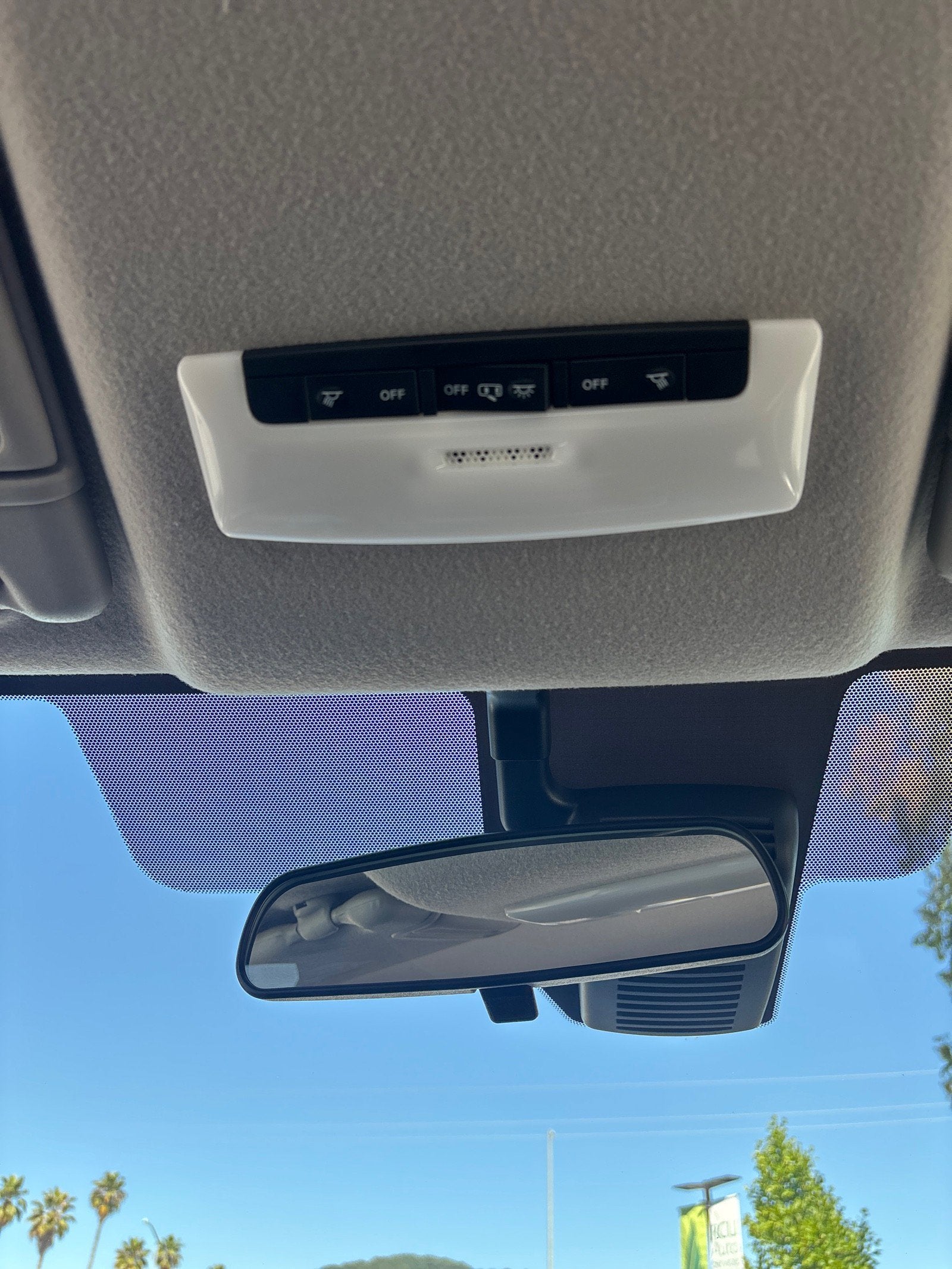 2023 Nissan Versa SV
