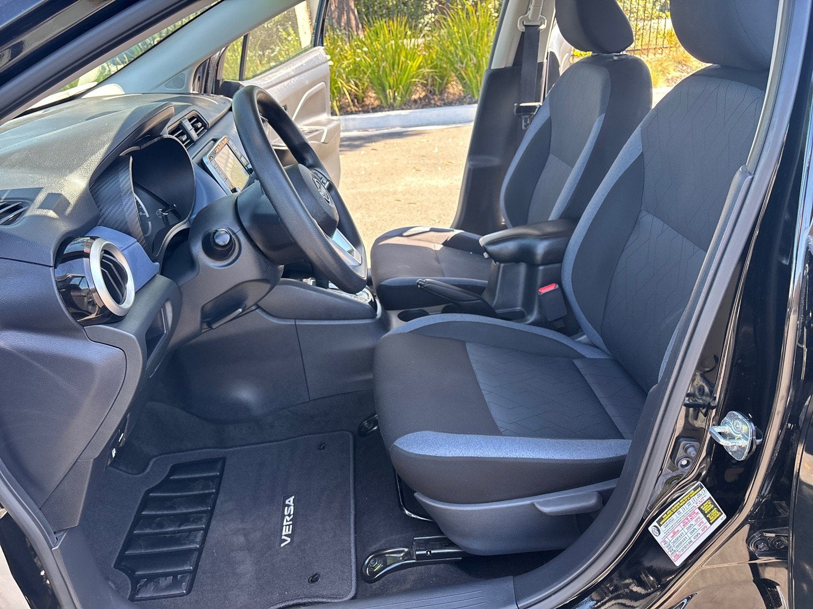 2023 Nissan Versa SV