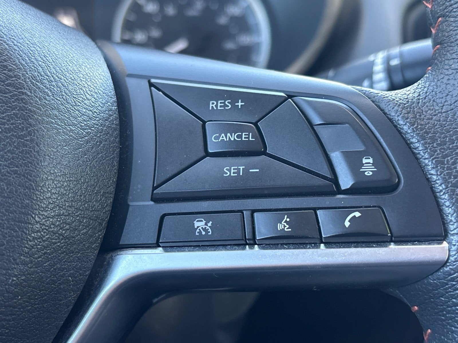 2024 Nissan Versa SR