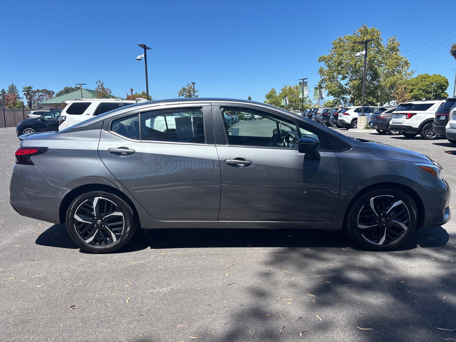2024 Nissan Versa SR