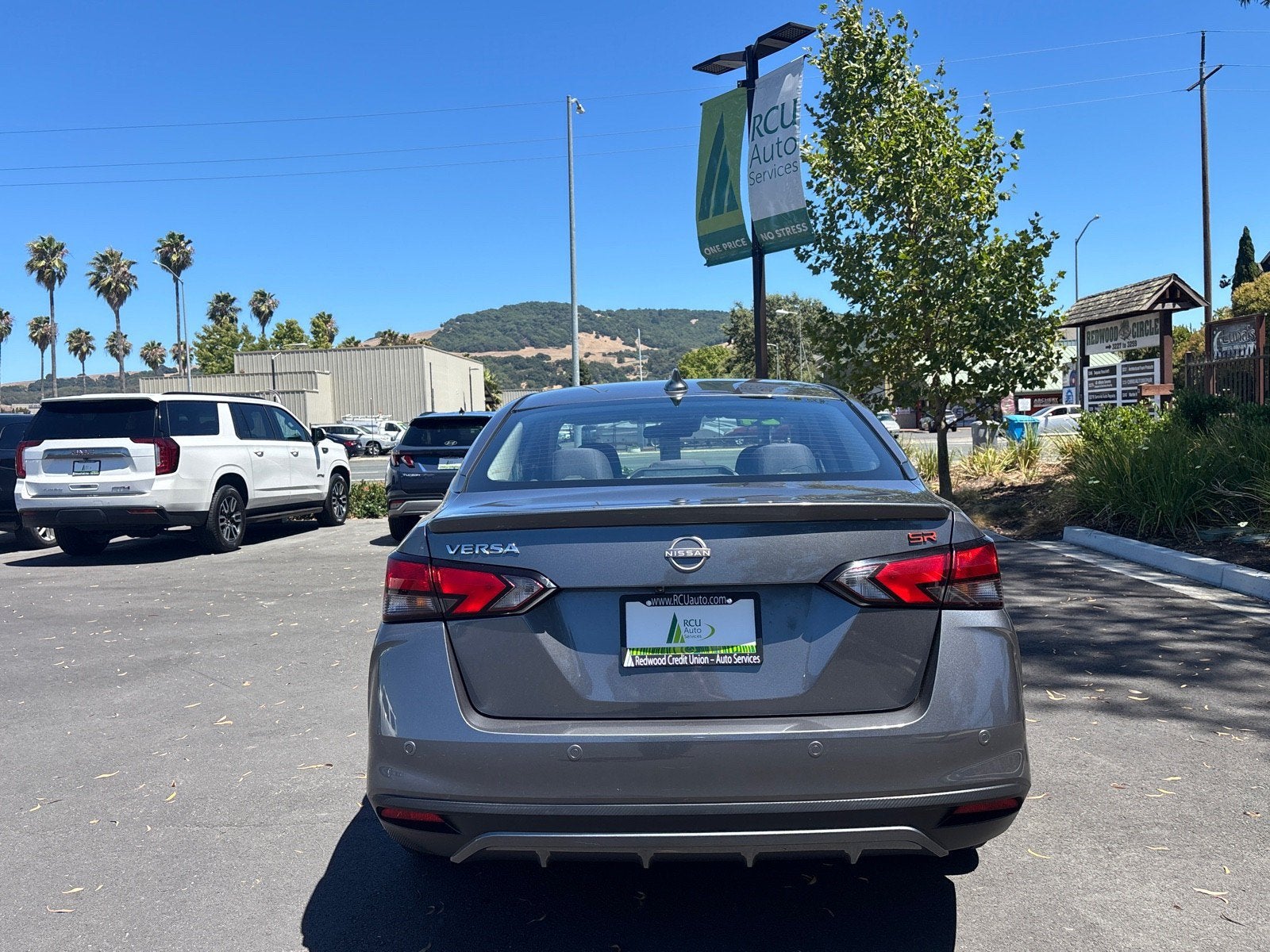 2024 Nissan Versa SR