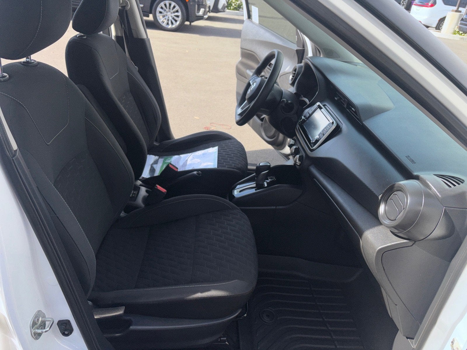 2021 Nissan Kicks S