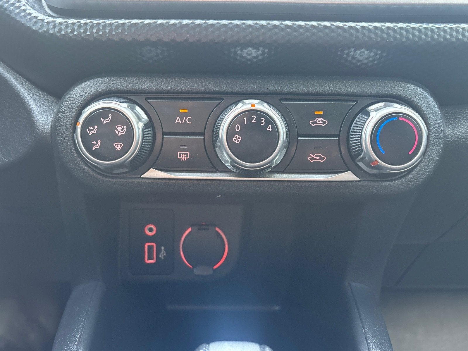 2021 Nissan Kicks S
