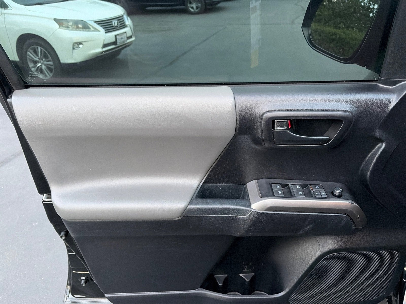 2021 Toyota Tacoma 2WD SR5