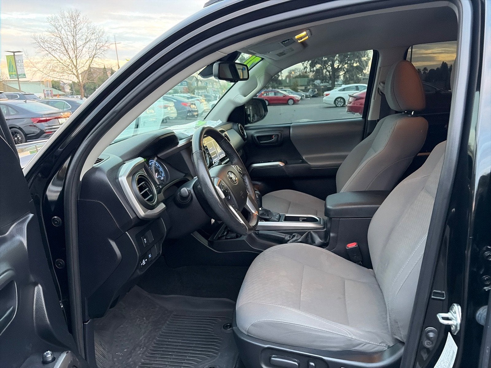 2021 Toyota Tacoma 2WD SR5