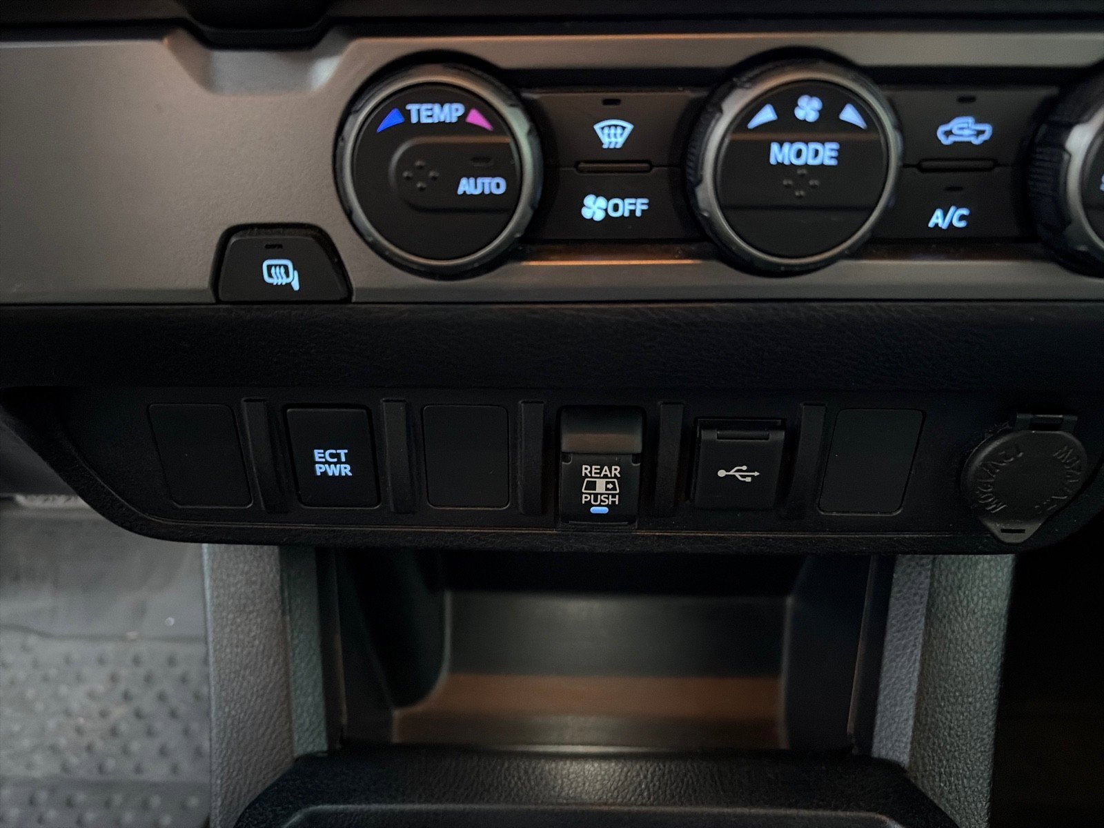 2021 Toyota Tacoma 2WD SR5