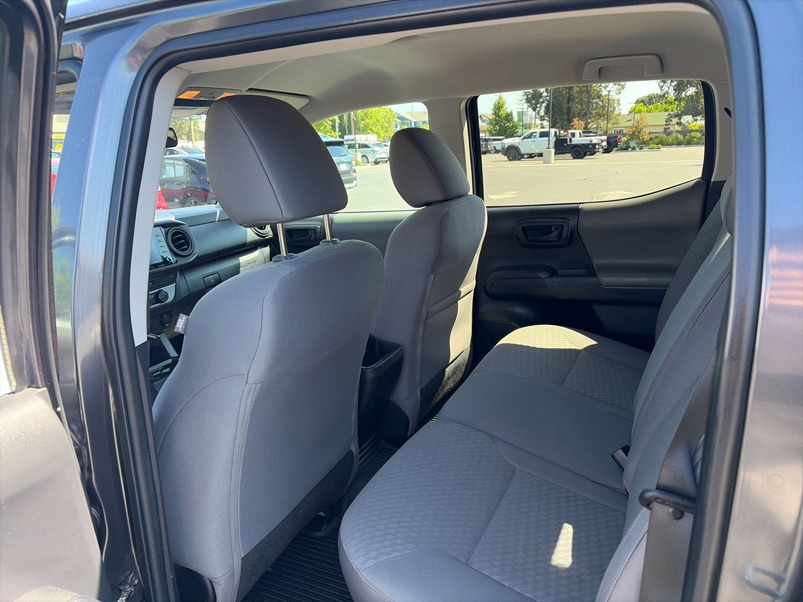 2022 Toyota Tacoma 4WD SR
