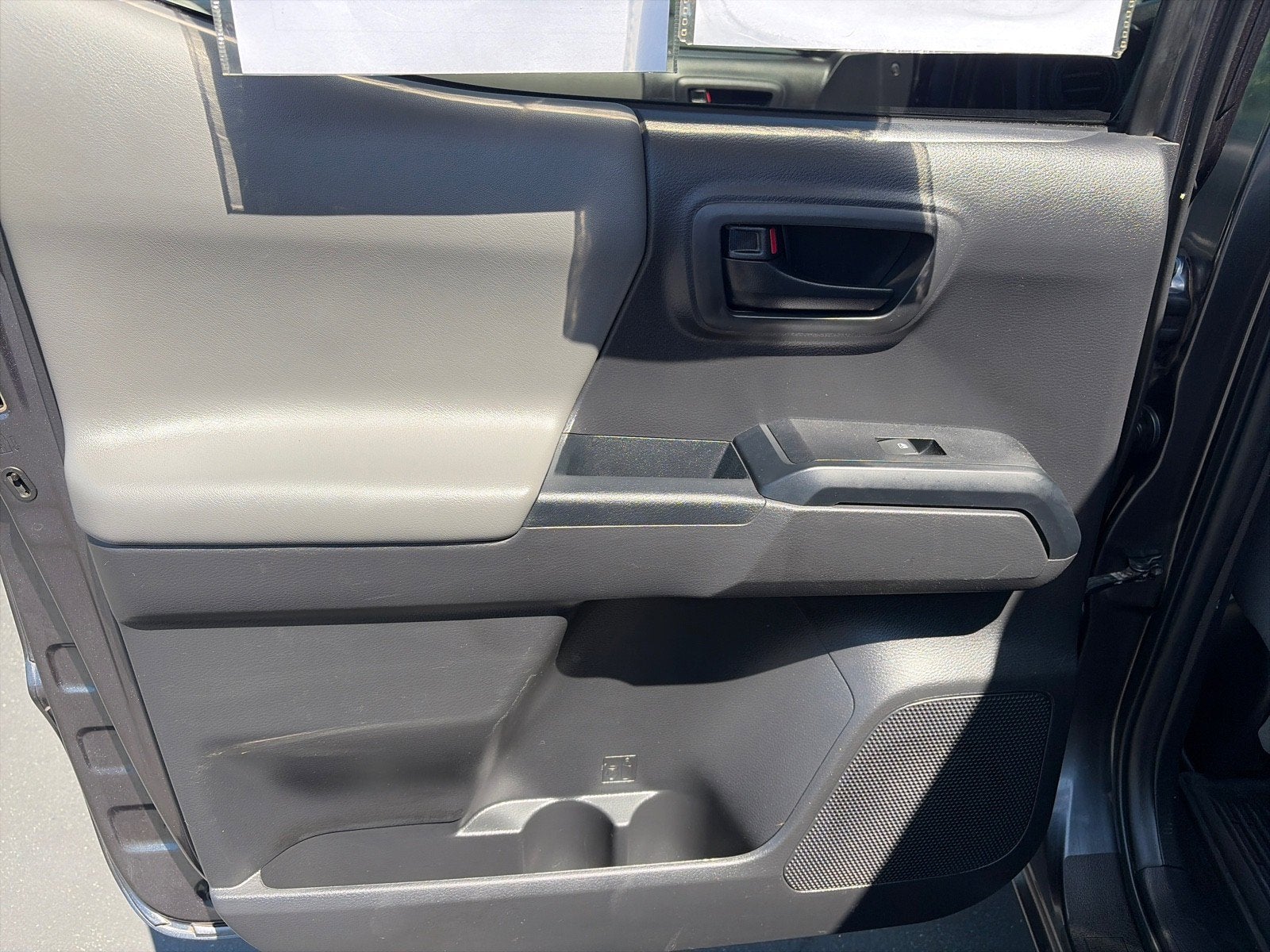 2022 Toyota Tacoma 4WD SR