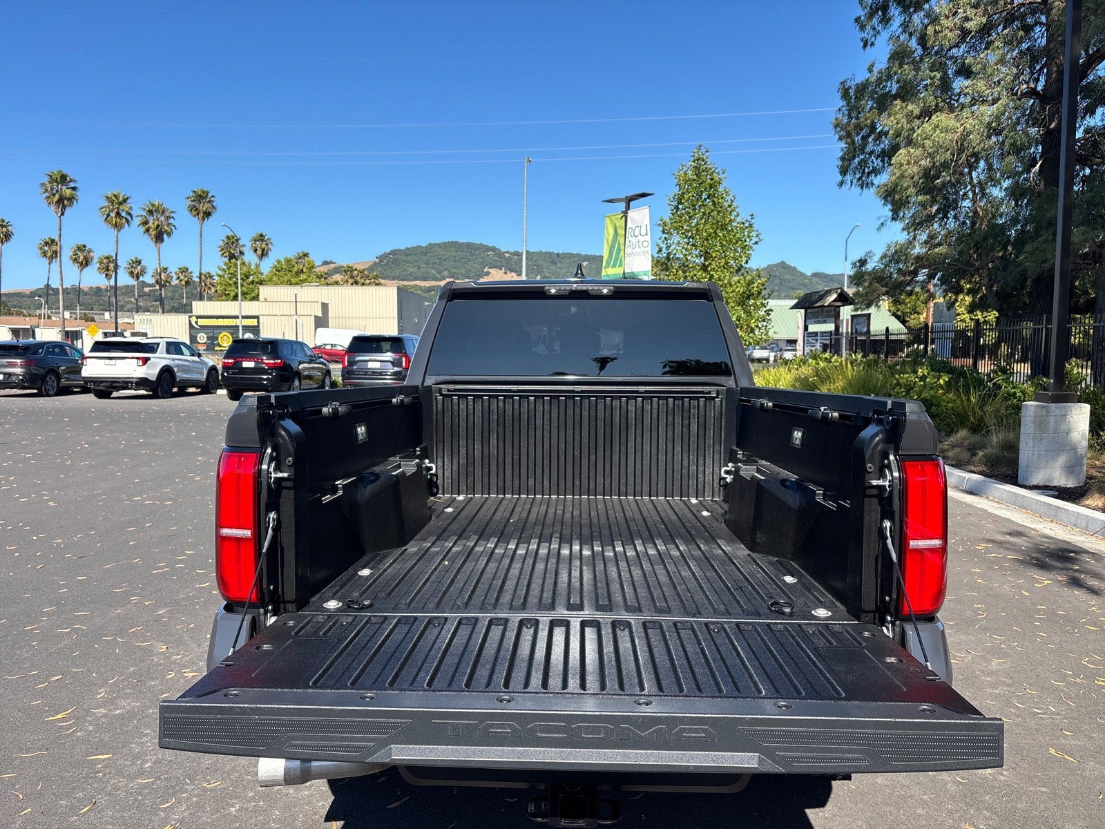 2025 Toyota Tacoma 4WD SR5