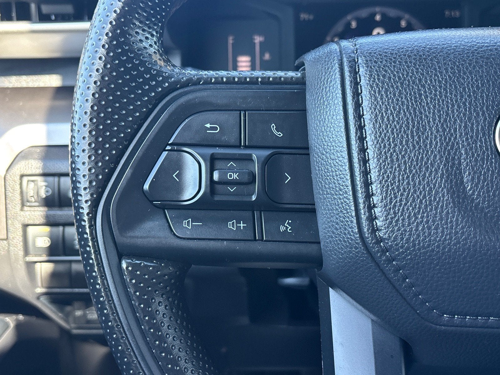 2025 Toyota Tacoma 4WD SR5