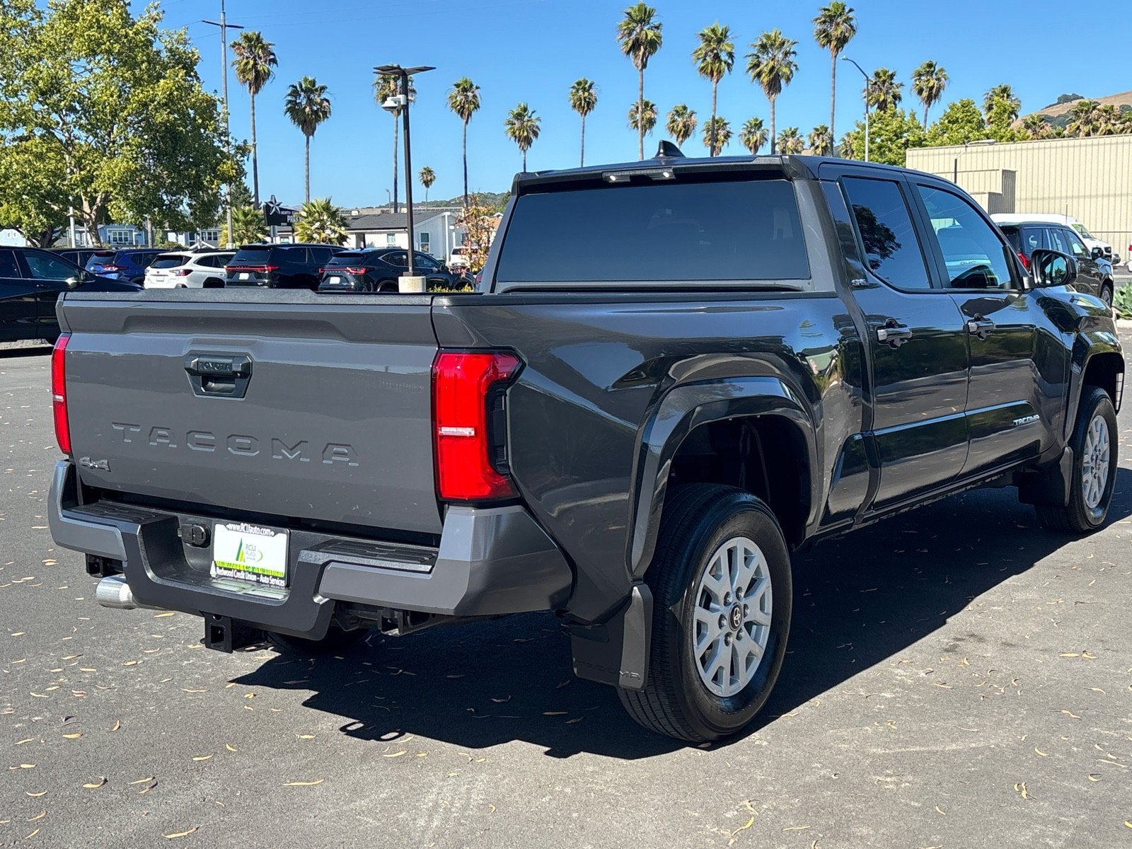 2025 Toyota Tacoma 4WD SR5