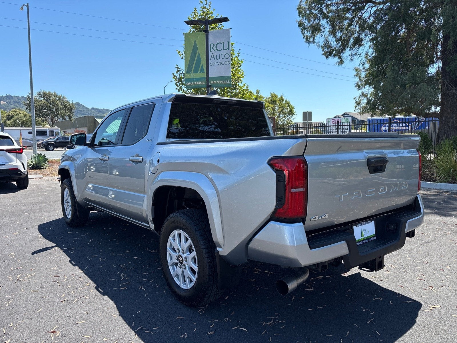 2024 Toyota Tacoma 4WD SR5